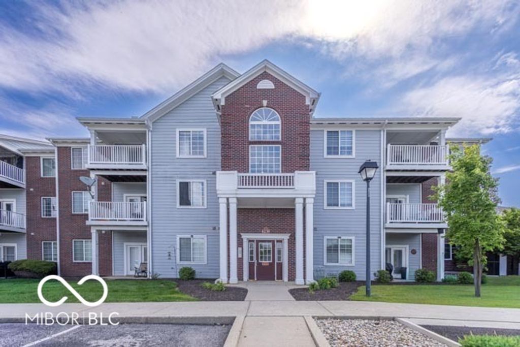 6239 Amber Creek Lane 312, Indianapolis, IN 46237