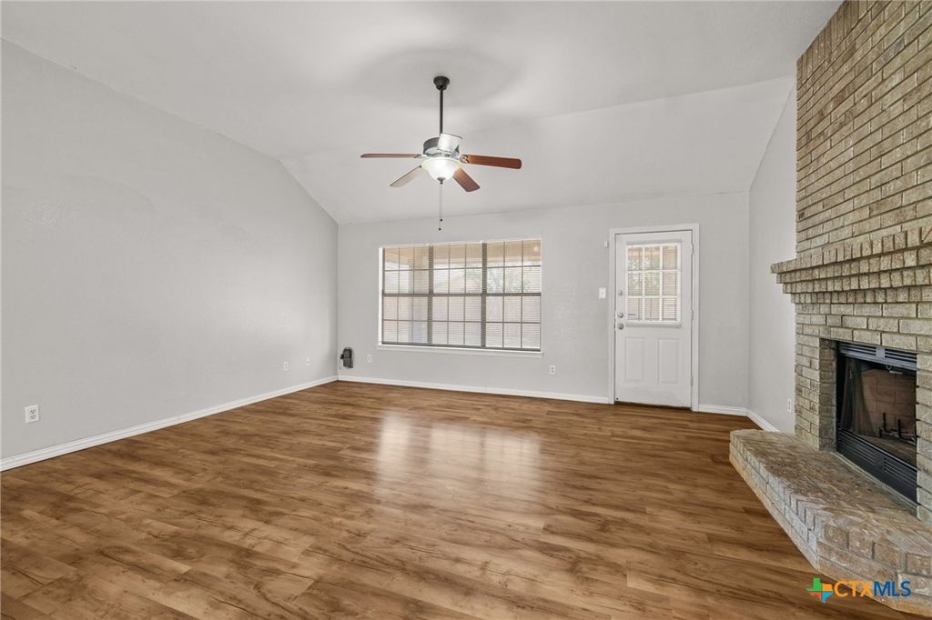 Image 10 of property listing at 4304 Teal Drive, Killeen, TX 76542