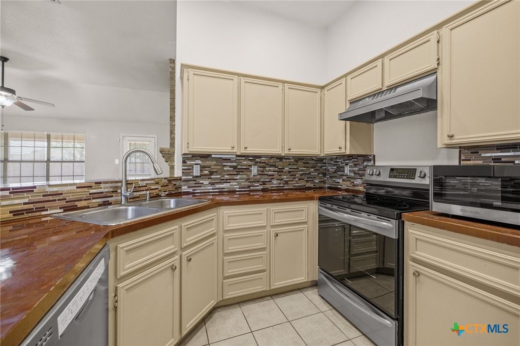 Image 12 of property listing at 4304 Teal Drive, Killeen, TX 76542