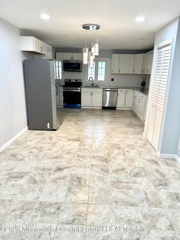 101 Perry Street, Keyport, NJ 07735