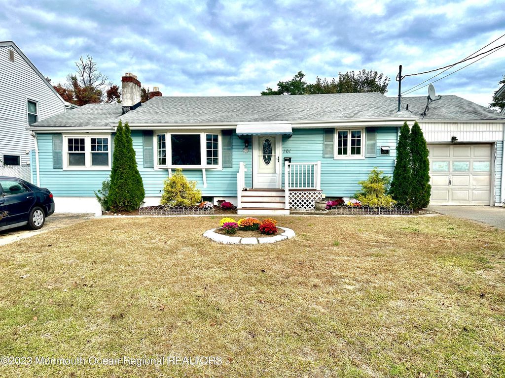 101 Perry Street, Keyport, NJ 07735