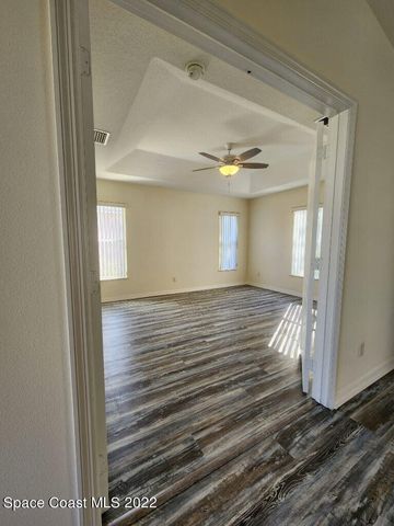 1517 Wake Forest Road NW, Palm Bay, FL 32907