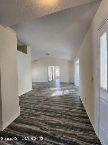 1517 Wake Forest Road NW, Palm Bay, FL 32907