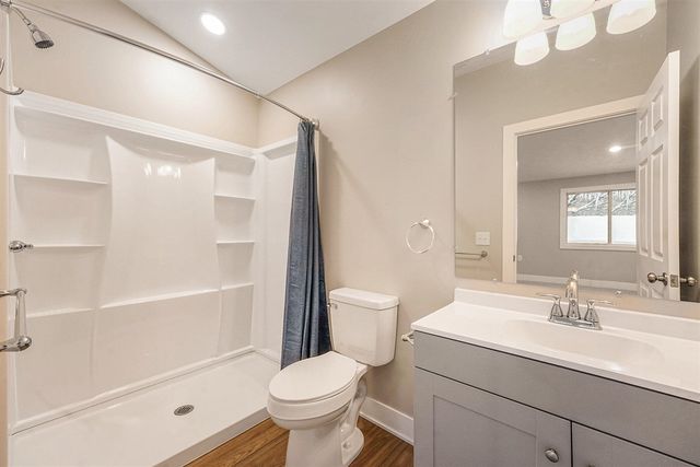 4341 Laura Avenue, Comstock Park, MI 49321