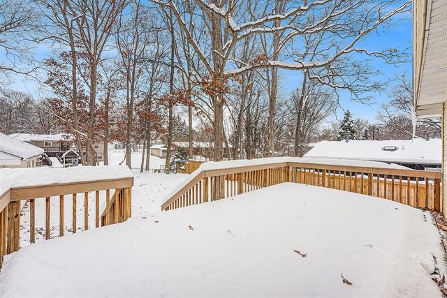 4341 Laura Avenue, Comstock Park, MI 49321