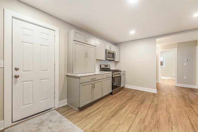 4341 Laura Avenue, Comstock Park, MI 49321