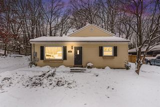 4341 Laura Avenue, Comstock Park, MI 49321