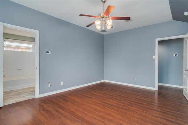 292 Strawberry Blonde DR, Buda, TX 78610