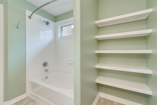 292 Strawberry Blonde DR, Buda, TX 78610