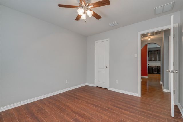 292 Strawberry Blonde DR, Buda, TX 78610
