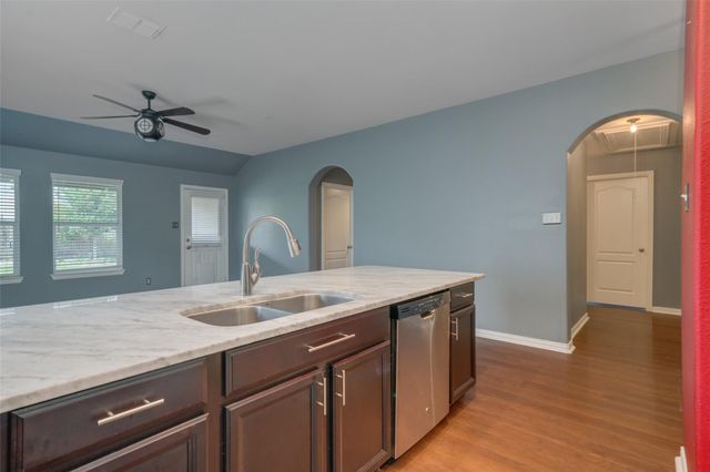 292 Strawberry Blonde DR, Buda, TX 78610