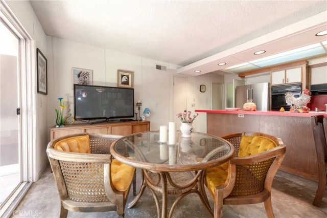 1104 Glenbridge Circle, Westlake Village, CA 91361