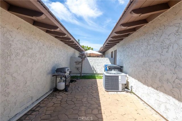 1104 Glenbridge Circle, Westlake Village, CA 91361