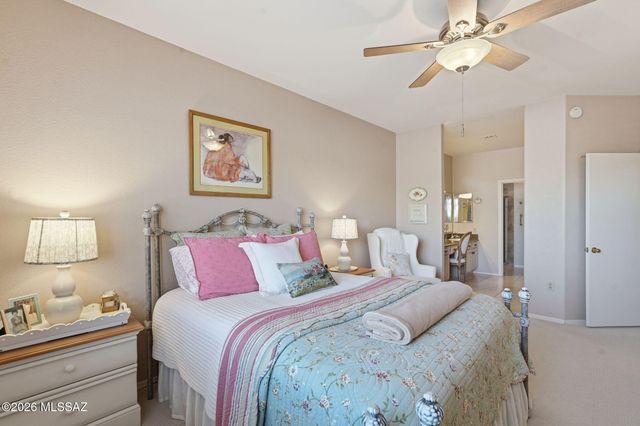 1910 W Amblemorn Drive, Green Valley, AZ 85622