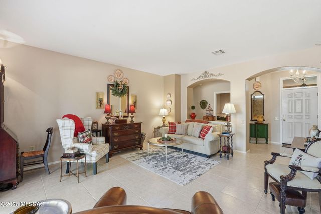 1910 W Amblemorn Drive, Green Valley, AZ 85622