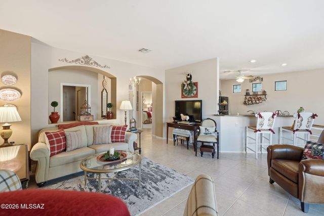 1910 W Amblemorn Drive, Green Valley, AZ 85622