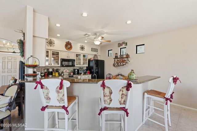 1910 W Amblemorn Drive, Green Valley, AZ 85622