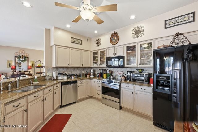 1910 W Amblemorn Drive, Green Valley, AZ 85622