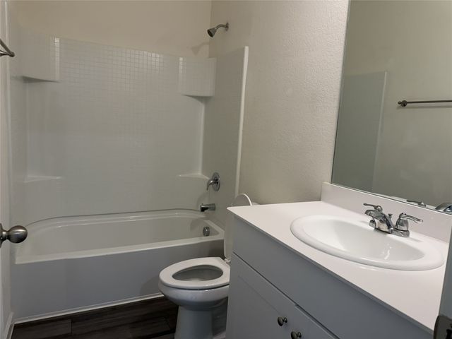 684 Crestridge Drive, Lavon, TX 75166