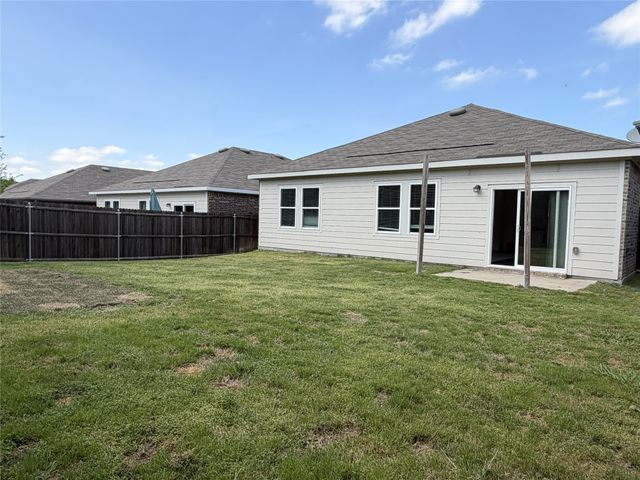 684 Crestridge Drive, Lavon, TX 75166