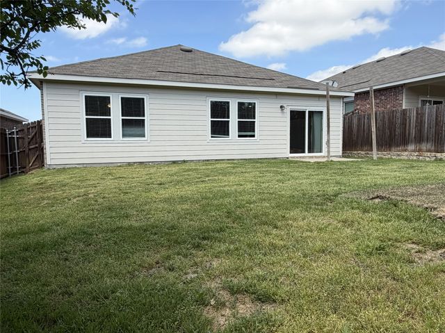 684 Crestridge Drive, Lavon, TX 75166