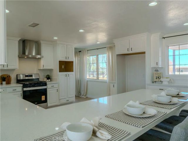 15801 Malpais Lane, Victorville, CA 92394