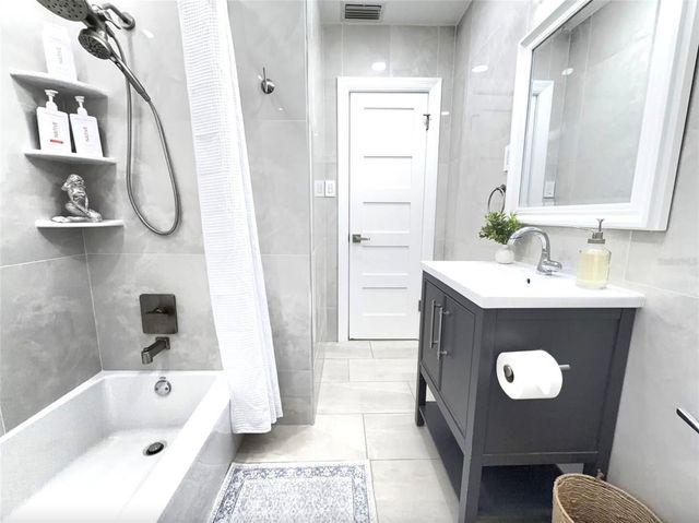 2238 CLEMATIS STREET, Sarasota, FL 34239