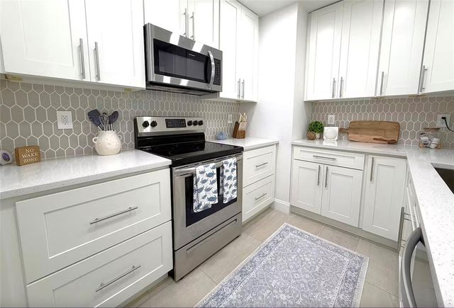 2238 CLEMATIS STREET, Sarasota, FL 34239