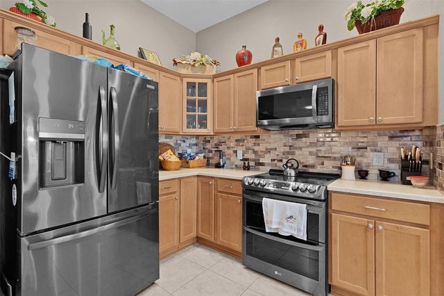 1215 WESTMORELAND LOOP, The Villages, FL 32162