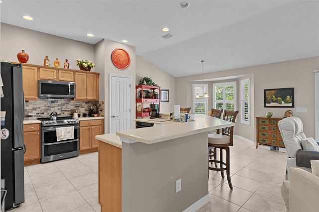 1215 WESTMORELAND LOOP, The Villages, FL 32162