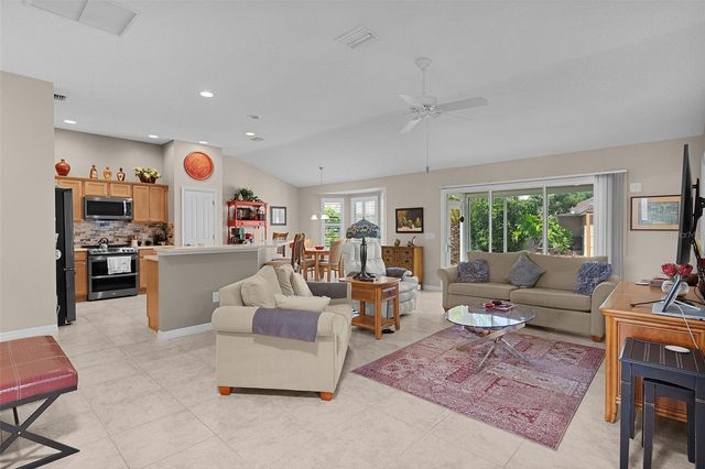 1215 WESTMORELAND LOOP, The Villages, FL 32162