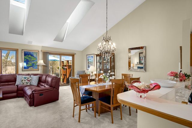1104 Trenton Circle N, Plymouth, MN 55441