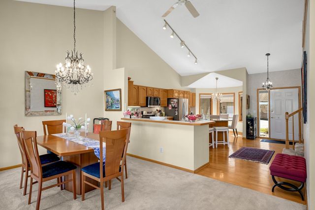 1104 Trenton Circle N, Plymouth, MN 55441