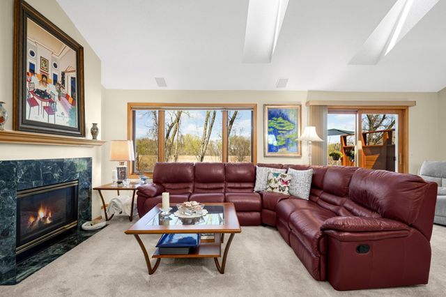 1104 Trenton Circle N, Plymouth, MN 55441