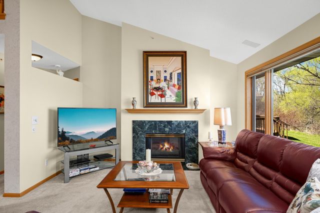 1104 Trenton Circle N, Plymouth, MN 55441