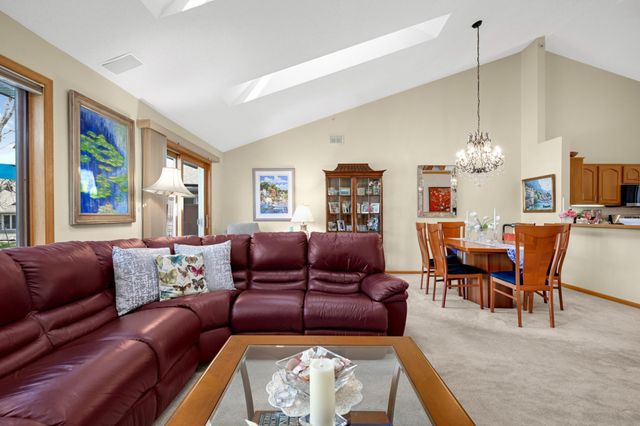 1104 Trenton Circle N, Plymouth, MN 55441