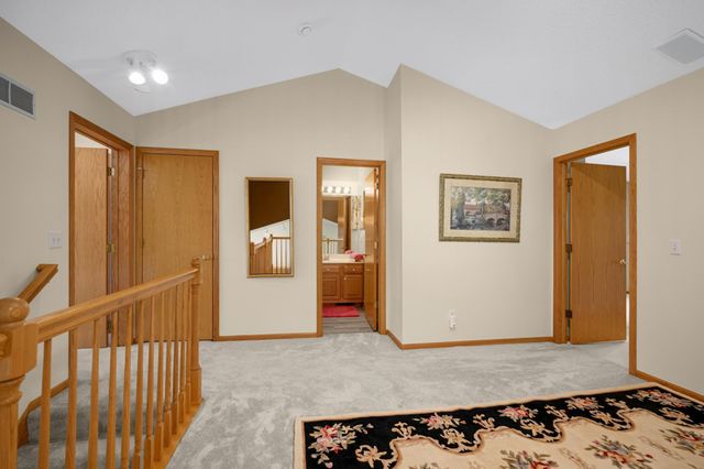 1104 Trenton Circle N, Plymouth, MN 55441
