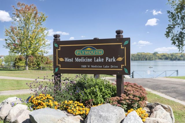 1104 Trenton Circle N, Plymouth, MN 55441