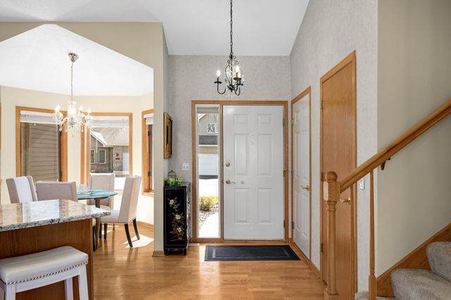 1104 Trenton Circle N, Plymouth, MN 55441