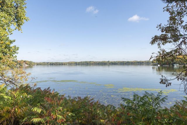 1104 Trenton Circle N, Plymouth, MN 55441