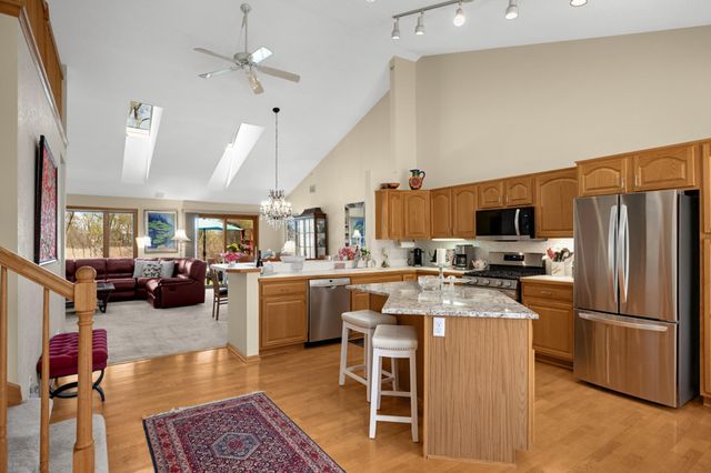 1104 Trenton Circle N, Plymouth, MN 55441