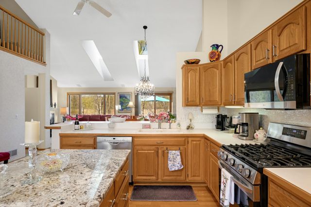 1104 Trenton Circle N, Plymouth, MN 55441