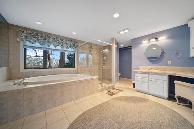 2 Remington Court, Derry, NH 03038