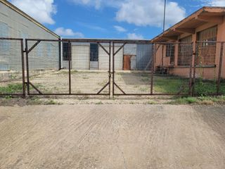 219 E 3rd ST, Taylor, TX 76574