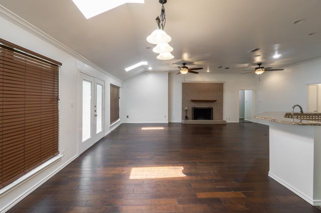 1700 Wimbleton Drive, Bedford, TX 76021