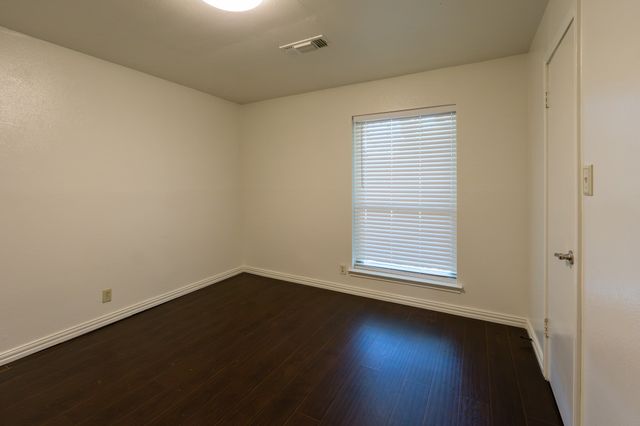 1700 Wimbleton Drive, Bedford, TX 76021