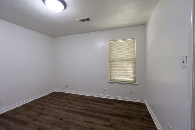 1700 Wimbleton Drive, Bedford, TX 76021