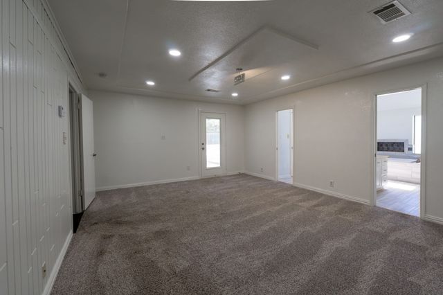 1700 Wimbleton Drive, Bedford, TX 76021
