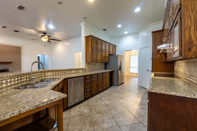 1700 Wimbleton Drive, Bedford, TX 76021