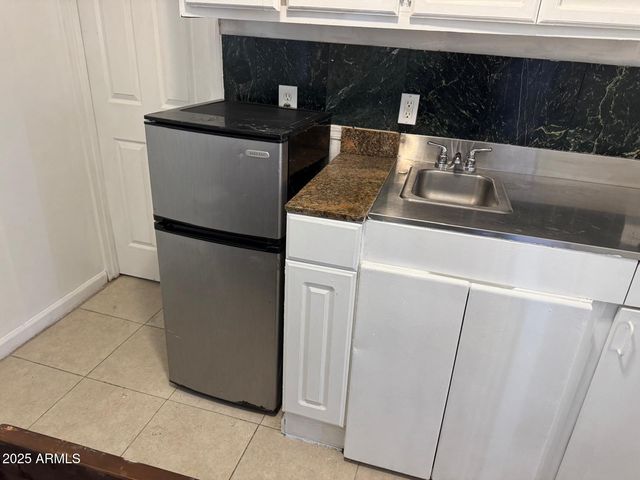 328 N 11th Place D, Phoenix, AZ 85006